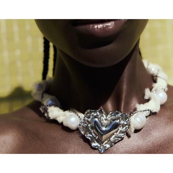 Nwt-Zara -PEARL JEWEL HEART NECKLACE - Picture 2 of 4